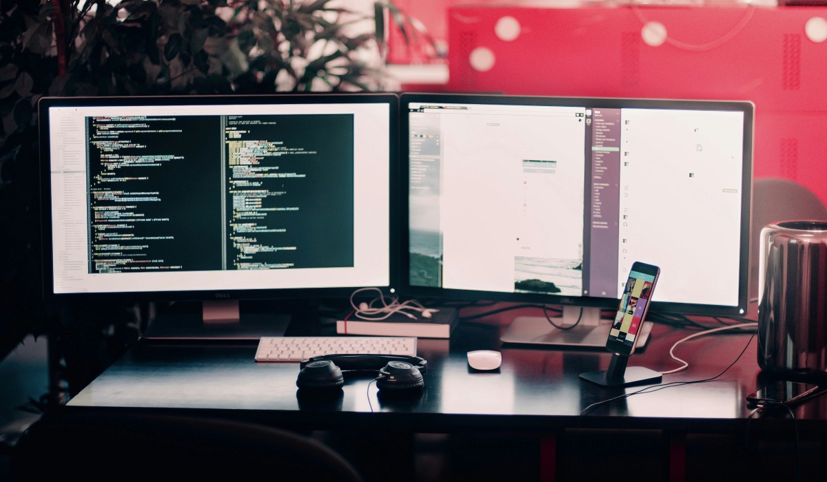 Frontend vs backend: skillnaden förklarad med exempel